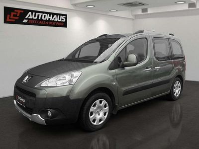 Grün Gebraucht 2010 Peugeot TePee Comfort Kombi | € 5.880