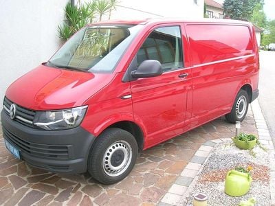 Gebraucht VW T6.1 88 PS (64 kW) 2019 Rot Van