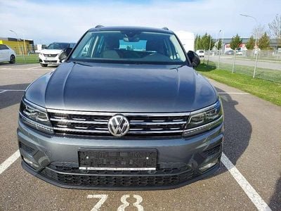 Grau Gebraucht 2020 VW Tiguan Comfortline SUV | € 33.900 (Etwas zu teuer)