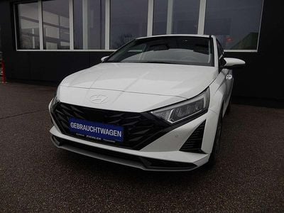 Gebraucht Hyundai i20 Trend 101 PS (74 kW) 2024 Weiß Limousine