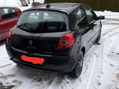 Gebraucht Renault Clio II Dynamique 75 PS (55 kW) 2006 Limousine