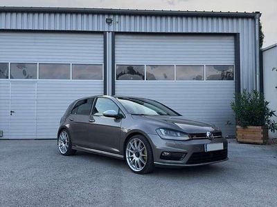 Grau Gebraucht 2017 VW Golf VII R-line Kombi | € 13.000 (Etwas zu teuer)