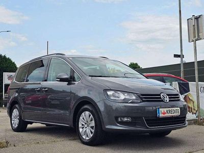 Grau Gebraucht 2016 VW Sharan Business Van / Kleinbus | € 17.590 (Fairer Preis)