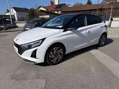 Weiß Gebraucht 2024 Hyundai i20 Comfort Limousine | € 19.900 (Fairer Preis)