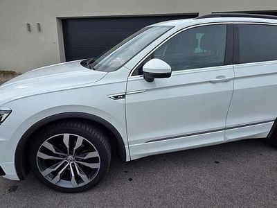 Weiß Gebraucht 2018 VW Tiguan Allspace R-line SUV | € 21.500
