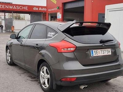 Grau Gebraucht 2017 Ford Focus Titanium Limousine | € 10.200 (Fairer Preis)