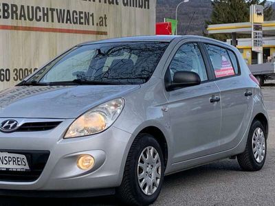 gebraucht Hyundai i20 FIFA WM Edition mit mobilem NAVI + Pickerl NEU