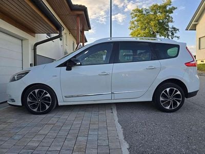 Weiß Gebraucht 2015 Renault Grand Scénic III Bose Edition Van / Kleinbus | € 9.500 (Fairer Preis)