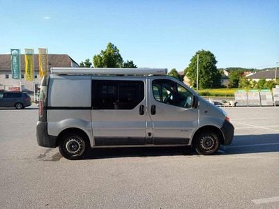 Gebraucht Renault Trafic 101 PS (74 kW) 2005 Silber Van / Kleinbus