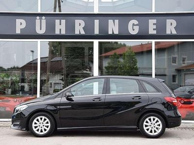 Schwarz Gebraucht 2017 Mercedes 180 Style Limousine | € 14.900 (Etwas zu teuer)