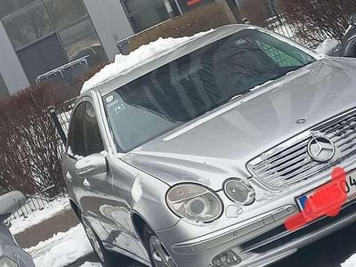 Grau Gebraucht 2003 Mercedes E200 Avantgarde Limousine | € 4.500 (Fairer Preis)