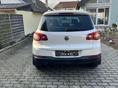 Gebraucht VW Tiguan 140 PS (102 kW) 2010 Weiß SUV