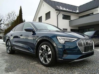 Blau Gebraucht 2020 Audi e-tron Sportback Ambiente SUV | € 26.950 (Guter Preis)