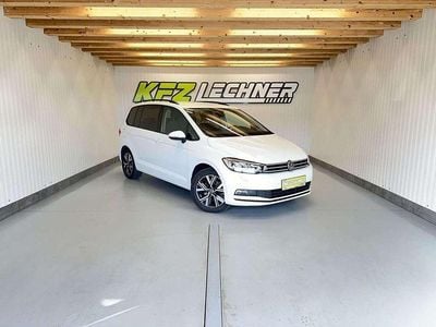 Gebraucht VW Touran R 150 PS (110 kW) 2023 Weiß Van / Kleinbus