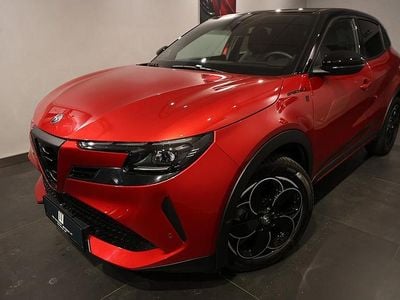 Rot Gebraucht 2024 Alfa Romeo Junior Edizione Speciale SUV | € 31.940 (Guter Preis)