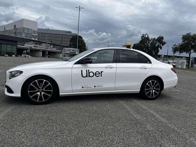 Gebraucht 2020 Mercedes E200 Avantgarde Limousine | € 21.999