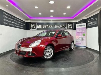 Rot Gebraucht 2013 Alfa Romeo Giulietta Distinctive Kleinwagen | € 10.499