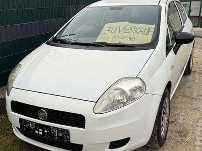 Weiß Gebraucht 2011 Fiat Grande Punto Kleinwagen | € 2.000 (Teuer)