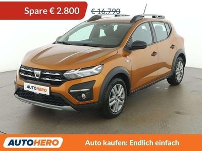 Gebraucht Dacia Sandero Essentiel 91 PS (66 kW) 2022 Orange Kleinwagen