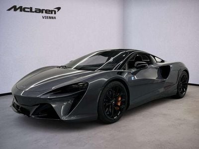 Grau Gebraucht 2023 McLaren Artura Coupé | € 214.900