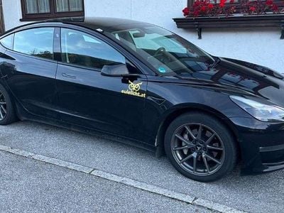 Schwarz Gebraucht 2021 Tesla Model 3 Limousine | € 15.900