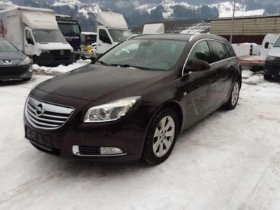Braun Gebraucht 2013 Opel Insignia Edition Kombi | € 2.899 (Fairer Preis)