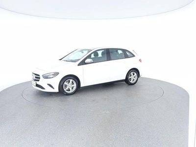 Weiss normal Gebraucht 2021 Mercedes B180 Van / Kleinbus | € 17.850 (Guter Preis)