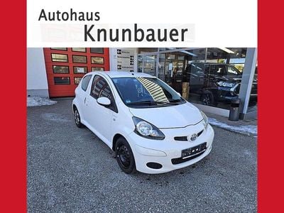Gebraucht Toyota Aygo Cool 68 PS (50 kW) 2011 Weiß Kleinwagen