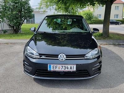Schwarz Gebraucht 2015 VW Golf VII Highline Limousine | € 15.990 (Teuer)