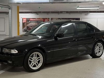 Schwarz Gebraucht 2000 BMW 740 M Sport Limousine | € 24.500