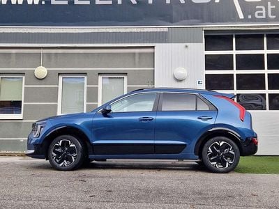 Blau Neu 2025 Kia e-Niro Air SUV | € 34.990 (Fairer Preis)