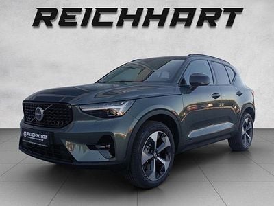 Neu Volvo XC40 163 PS (119 kW) 2025 Gold SUV