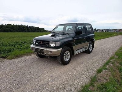 Grün Gebraucht 1998 Mitsubishi Pajero SUV | € 12.900