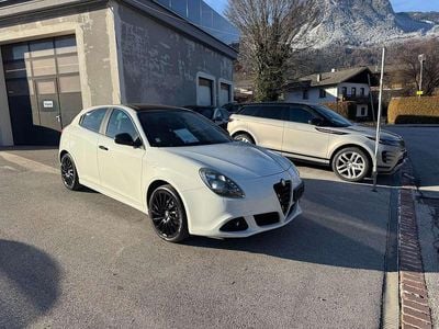 Weiß Gebraucht 2013 Alfa Romeo Giulietta Turismo Kleinwagen | € 9.900