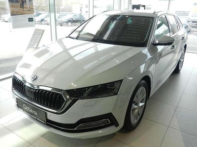 Weiss metallic Gebraucht 2024 Skoda Octavia Style Kombi | € 35.990 (Teuer)