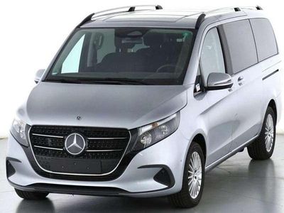 Silber Gebraucht 2024 Mercedes 220 Style Kombi | € 71.900