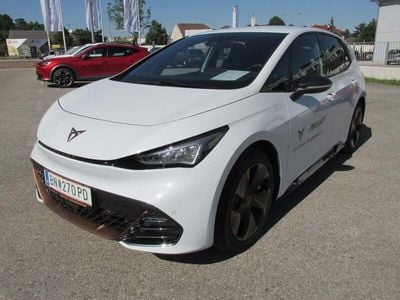 Weiß Gebraucht 2023 Cupra Born e-Boost Kleinwagen | € 38.490