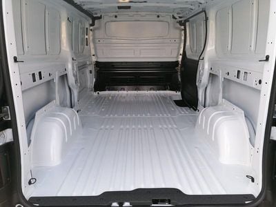 Weiß Gebraucht 2025 Renault Trafic Van / Kleinbus | € 30.390 (Etwas zu teuer)