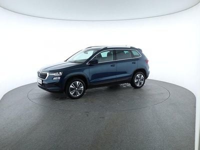 Dunkelblau metallic Gebraucht 2023 Skoda Karoq Style SUV | € 28.850 (Fairer Preis)