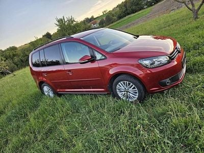 Rot Gebraucht 2015 VW Touran Van / Kleinbus | € 10.800 (Fairer Preis)