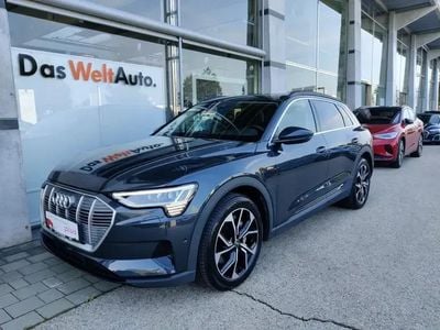 Mittelgrau metallic Gebraucht 2021 Audi e-tron Ambiente SUV | € 39.900 (Teuer)