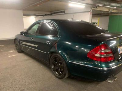 Mercedes E320