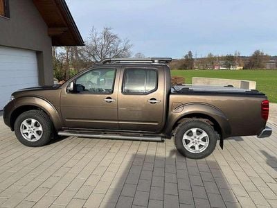Braun Gebraucht 2015 Nissan Navara Abholung | € 14.499