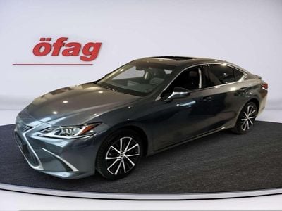 Grau Gebraucht 2024 Lexus ES300H Business Edition Limousine | € 43.990