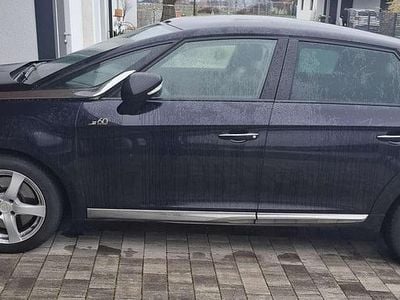 Blau Gebraucht 2015 DS Automobiles DS5 Kleinwagen | € 9.900