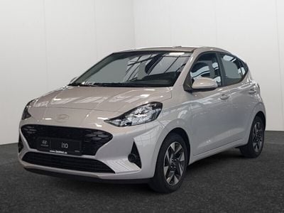 Gebraucht Hyundai i10 GO! 63 PS (46 kW) 2024 Lumen gray pearl Kleinwagen