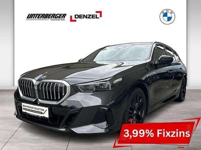 Grau Gebraucht 2024 BMW 530e M Sport Kombi | € 59.900