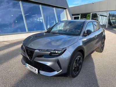 Blau Neu 2025 Alfa Romeo Junior Edizione Speciale SUV | € 35.880 (Fairer Preis)