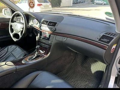 Gebraucht 2007 Mercedes E320 Classic Limousine | € 3.300
