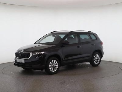 Schwarz metallicperleffektno Gebraucht 2025 Skoda Karoq Selection SUV | € 30.951 (Fairer Preis)